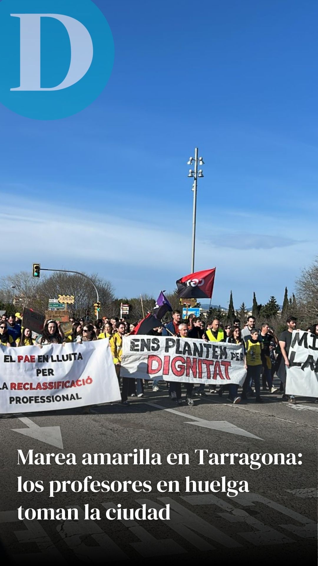 Marea amarilla en Tarragona: los profesores en huelga toman la ciudad